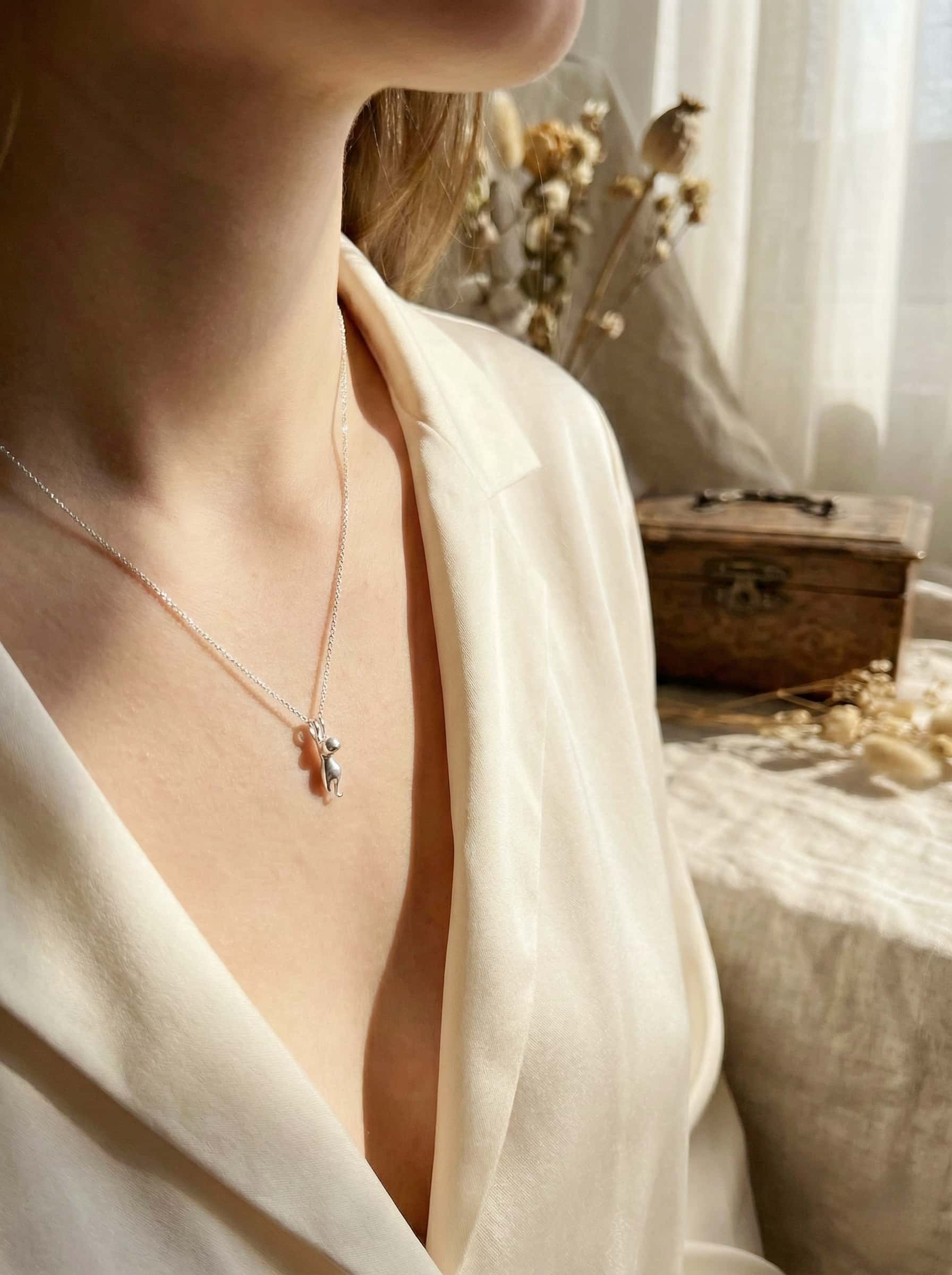 The Curio Cat Necklace | Hand-Finished S925 Silver